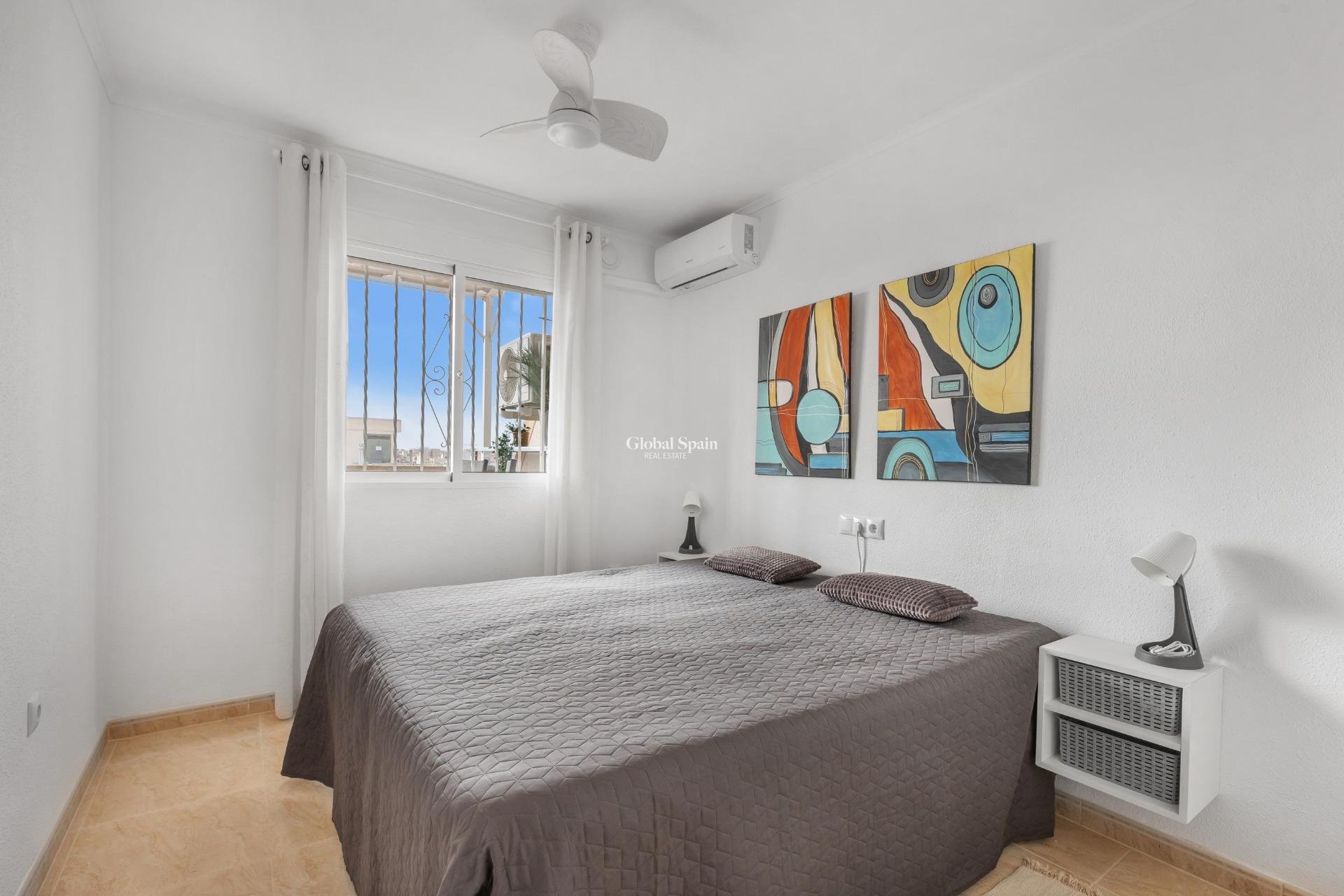 Wederverkoop - PENTHOUSE -
TORREVIEJA - Estacion de autobuses