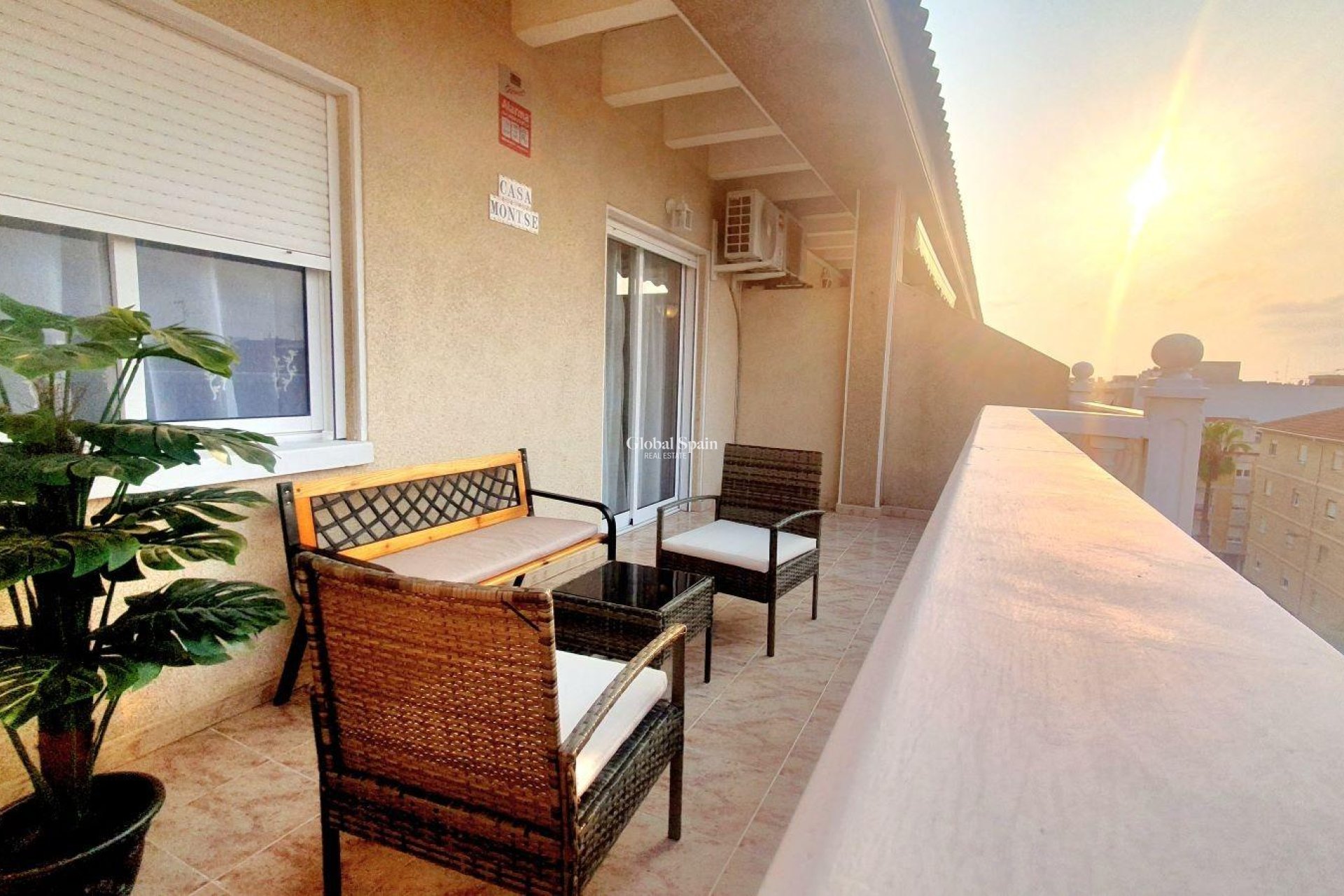 Wederverkoop - PENTHOUSE -
TORREVIEJA - Estacion de autobuses