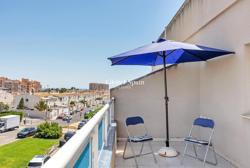 Wederverkoop - PENTHOUSE -
TORREVIEJA - Estacion de autobuses
