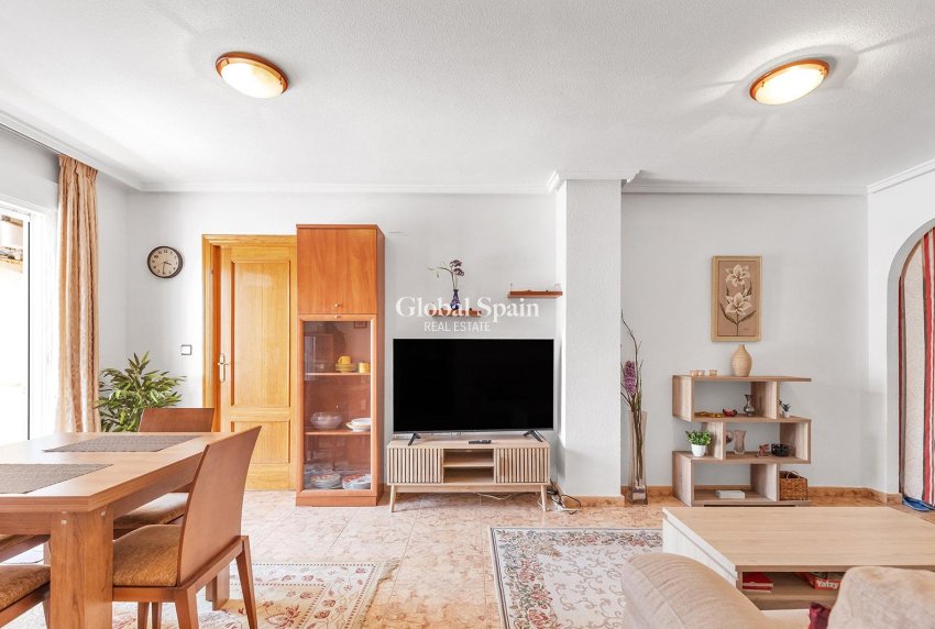 Wederverkoop - PENTHOUSE -
TORREVIEJA - Estacion de autobuses