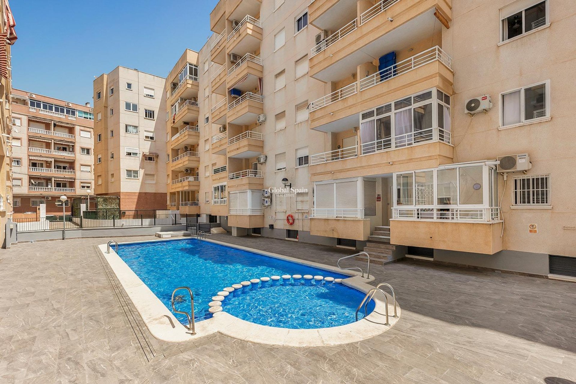 Wederverkoop - PENTHOUSE -
TORREVIEJA - Estacion de autobuses