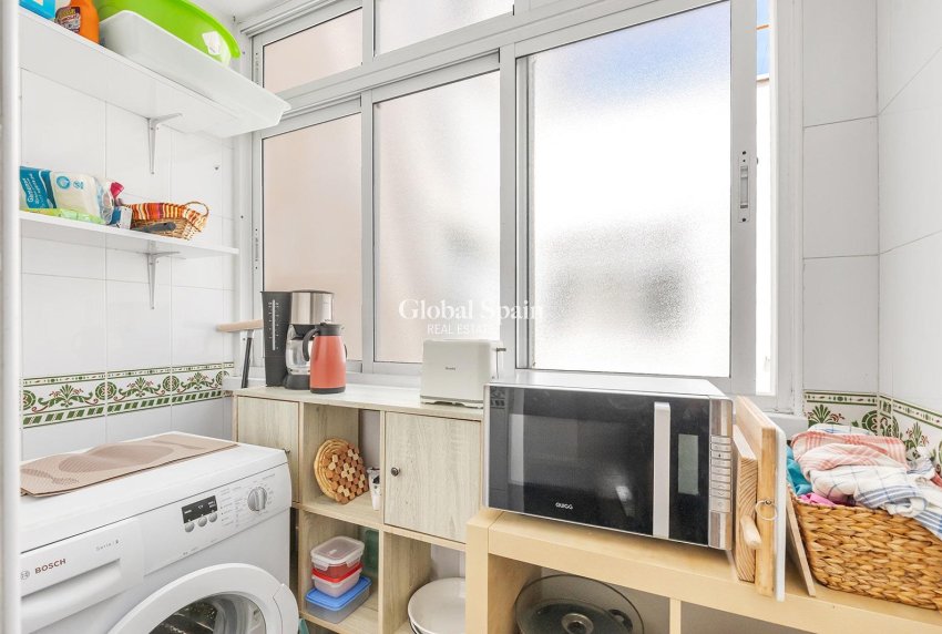 Wederverkoop - PENTHOUSE -
TORREVIEJA - Estacion de autobuses