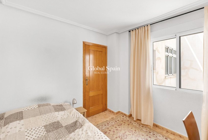 Wederverkoop - PENTHOUSE -
TORREVIEJA - Estacion de autobuses