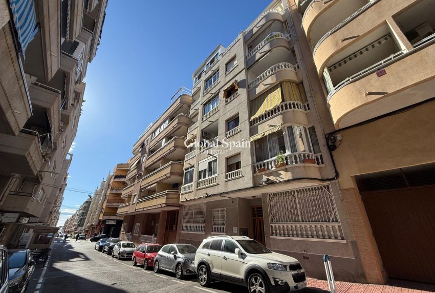 Wederverkoop - PENTHOUSE -
TORREVIEJA - Estacion de autobuses