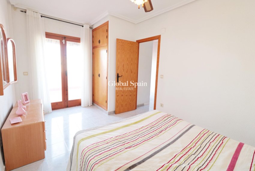 Wederverkoop - PENTHOUSE -
TORREVIEJA - Habaneras