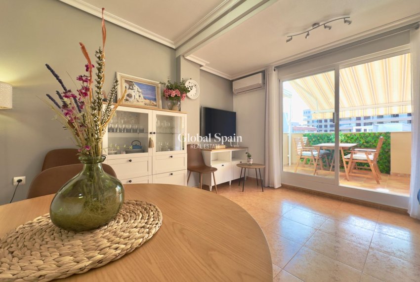 Wederverkoop - PENTHOUSE -
TORREVIEJA - La Mata pueblo