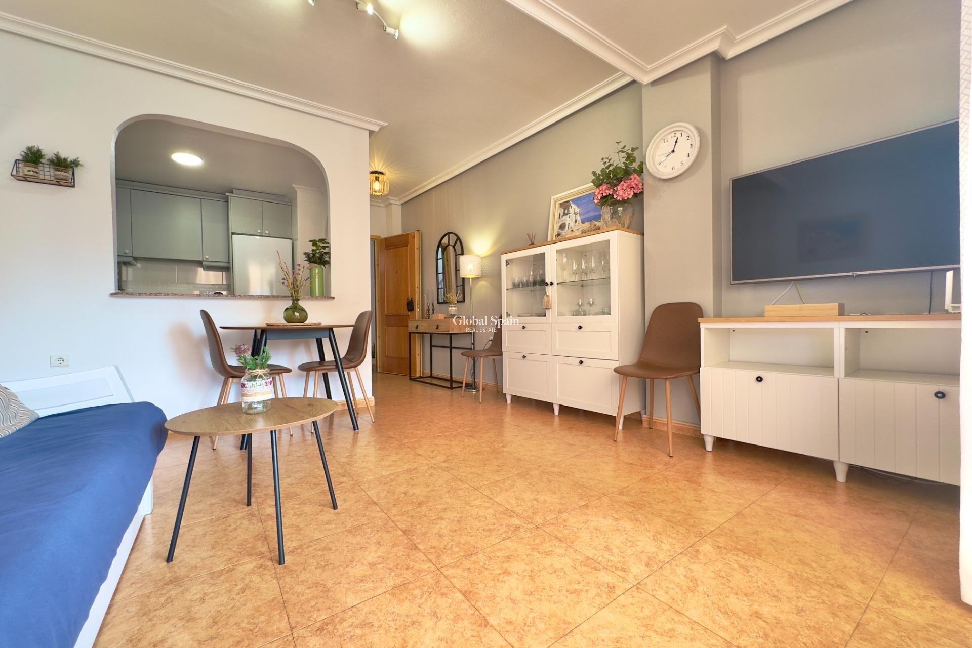 Wederverkoop - PENTHOUSE -
TORREVIEJA - La Mata pueblo