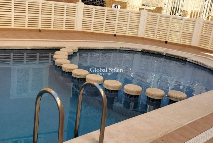 Wederverkoop - PENTHOUSE -
TORREVIEJA - La Mata pueblo