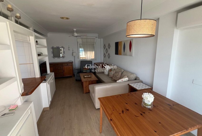 Wederverkoop - PENTHOUSE -
TORREVIEJA - La Mata pueblo