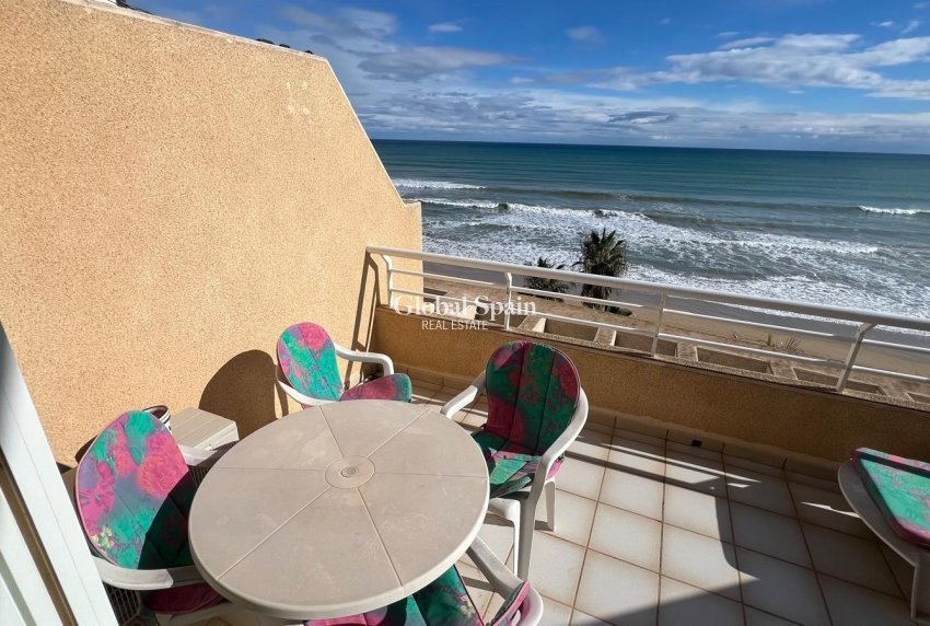 Wederverkoop - PENTHOUSE -
TORREVIEJA - La Mata pueblo