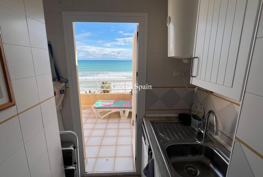 Wederverkoop - PENTHOUSE -
TORREVIEJA - La Mata pueblo