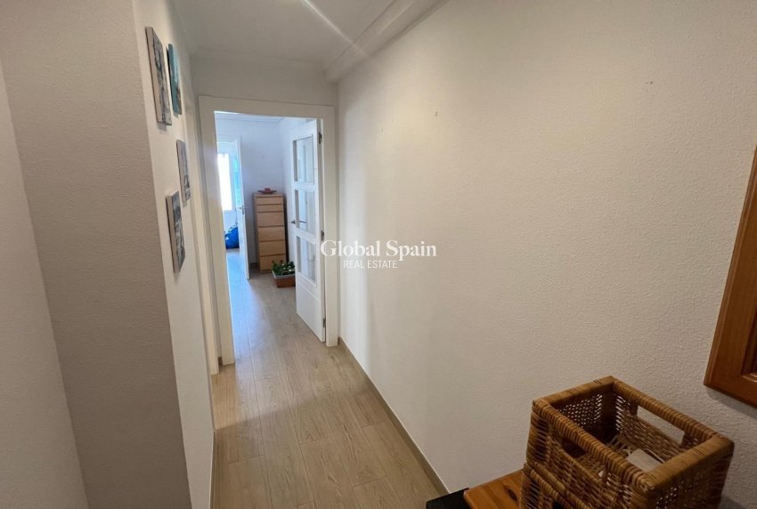 Wederverkoop - PENTHOUSE -
TORREVIEJA - La Mata pueblo