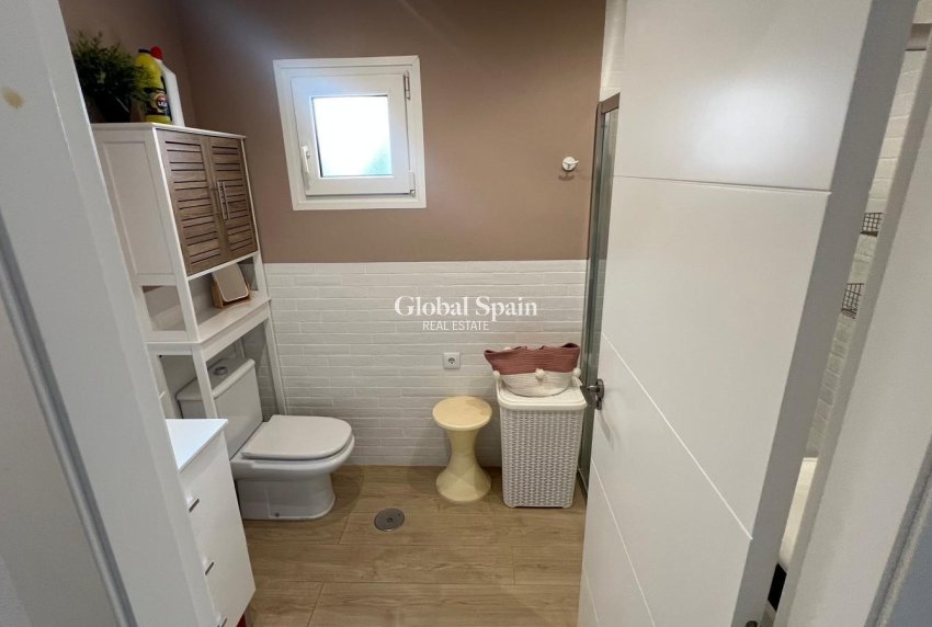 Wederverkoop - PENTHOUSE -
TORREVIEJA - La Mata pueblo