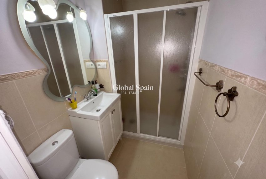 Wederverkoop - PENTHOUSE -
TORREVIEJA - La Mata pueblo