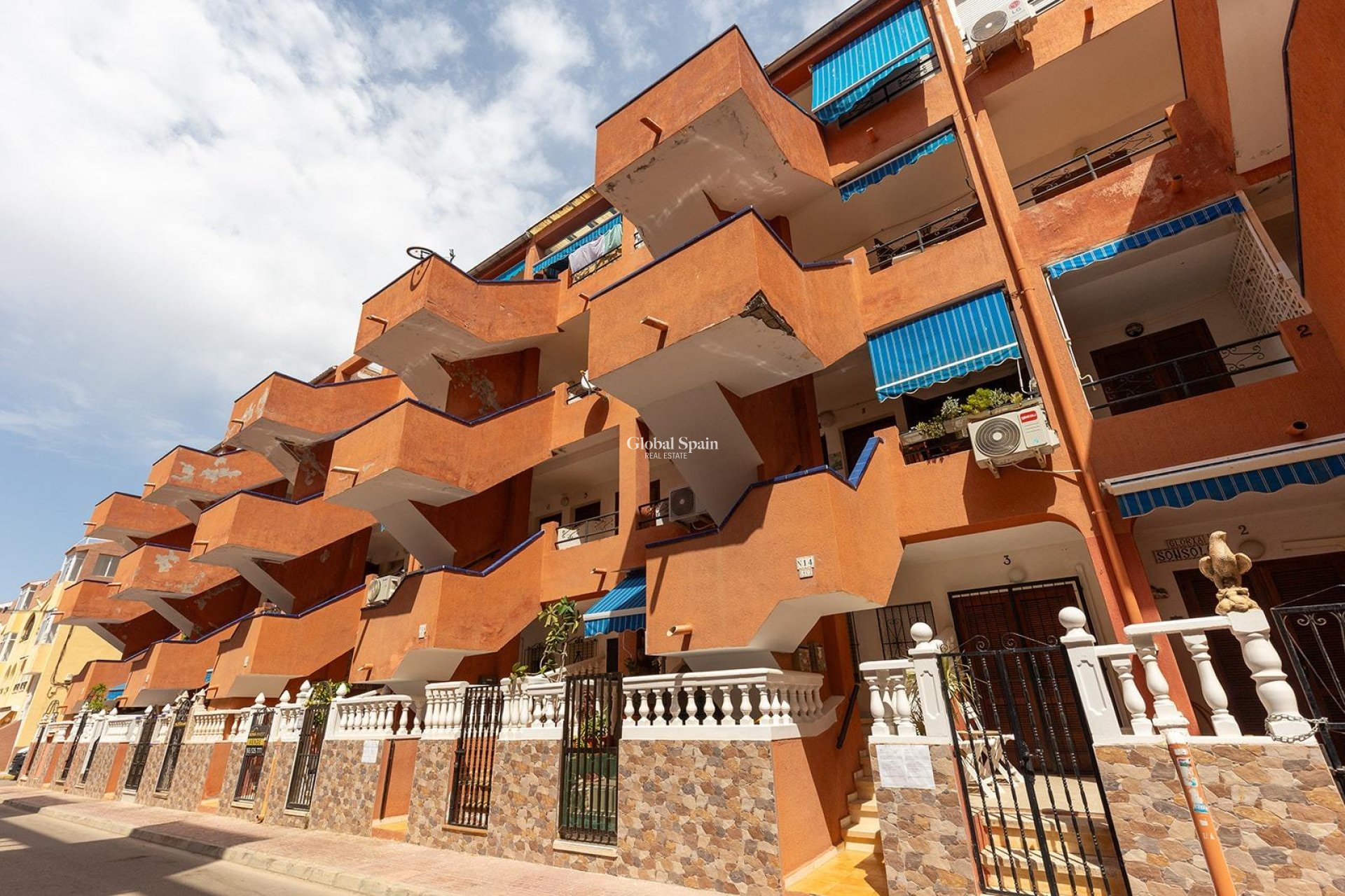 Wederverkoop - PENTHOUSE -
TORREVIEJA - La Mata pueblo