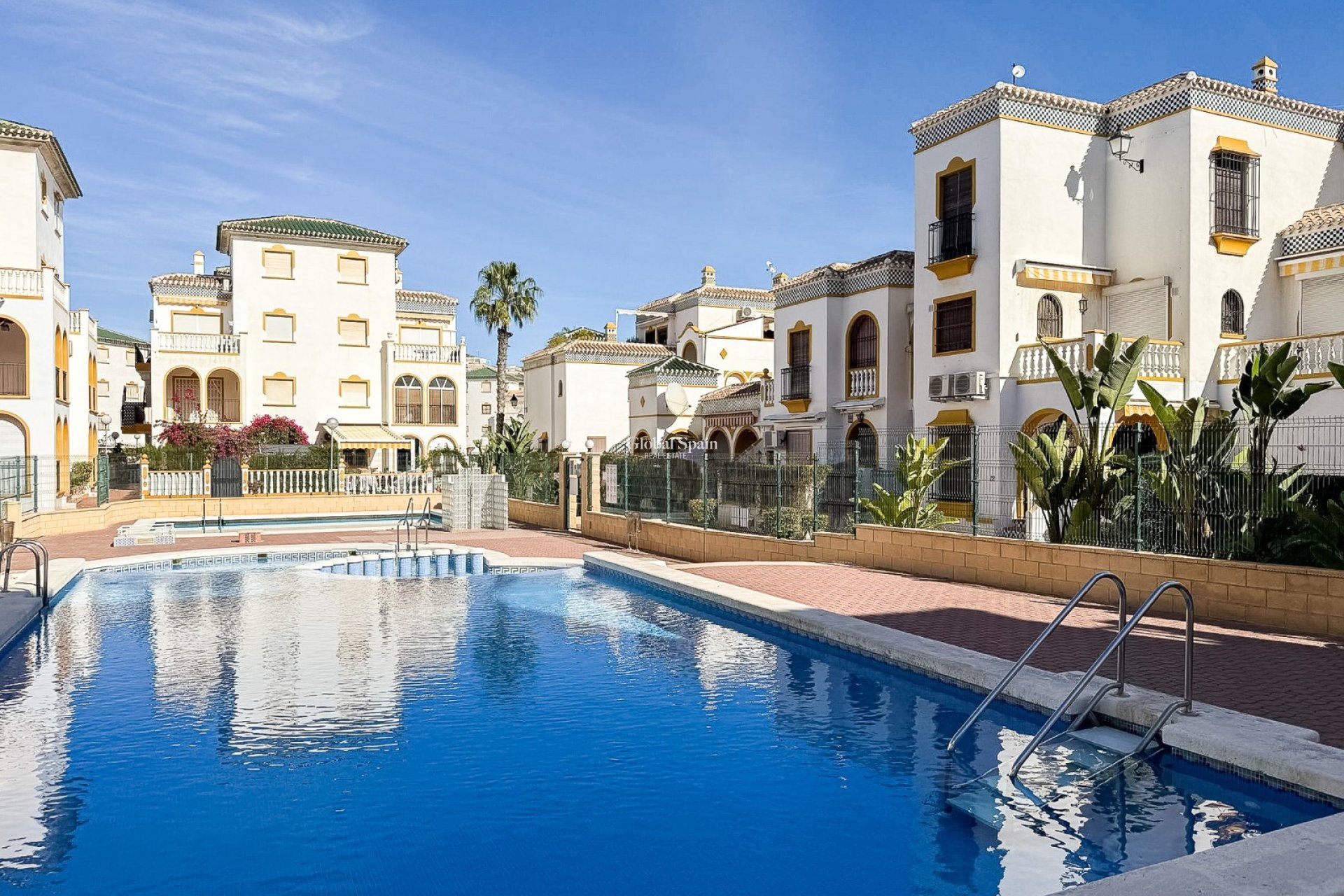 Wederverkoop - PENTHOUSE -
TORREVIEJA - La Mata