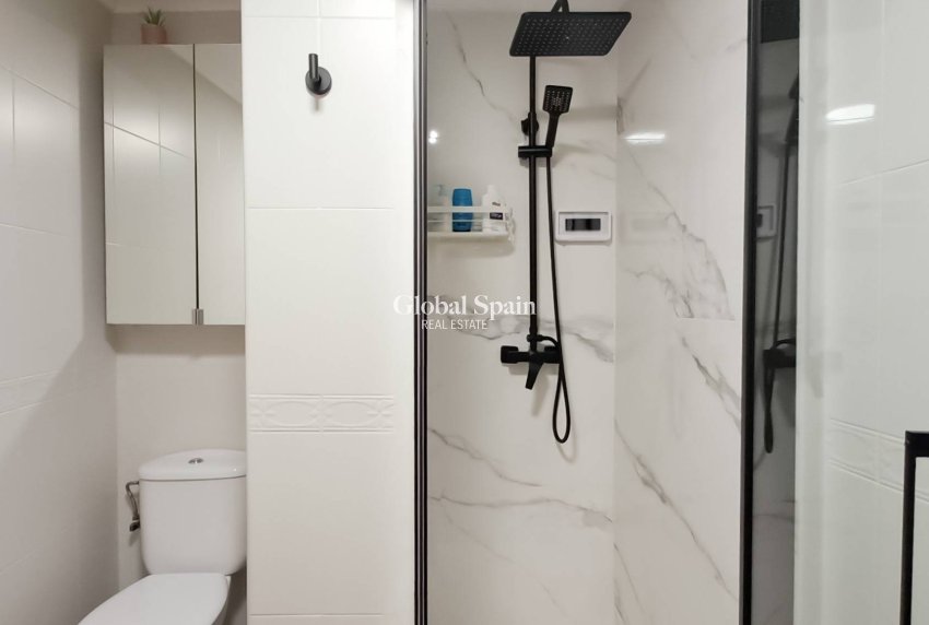 Wederverkoop - PENTHOUSE -
TORREVIEJA - La Mata