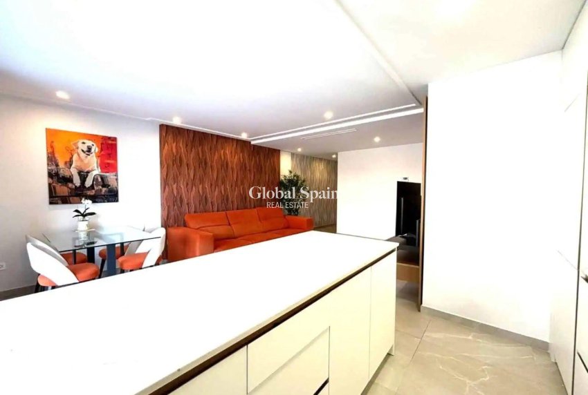 Wederverkoop - PENTHOUSE -
TORREVIEJA - Las Piscinas Naturales