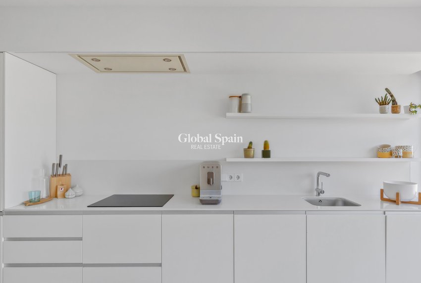 Wederverkoop - PENTHOUSE -
TORREVIEJA - LOS BALCONES - LOS ALTOS