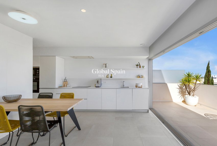 Wederverkoop - PENTHOUSE -
TORREVIEJA - LOS BALCONES - LOS ALTOS