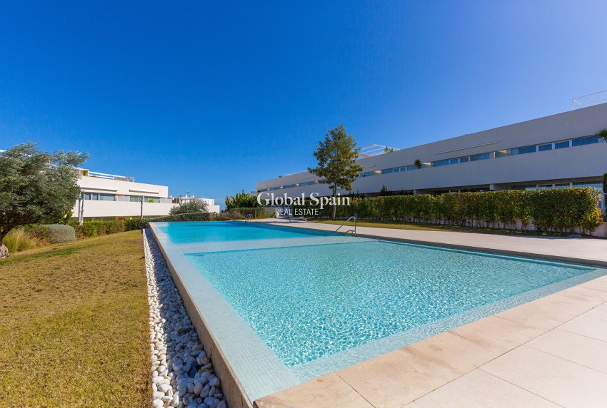 Wederverkoop - PENTHOUSE -
TORREVIEJA - LOS BALCONES - LOS ALTOS