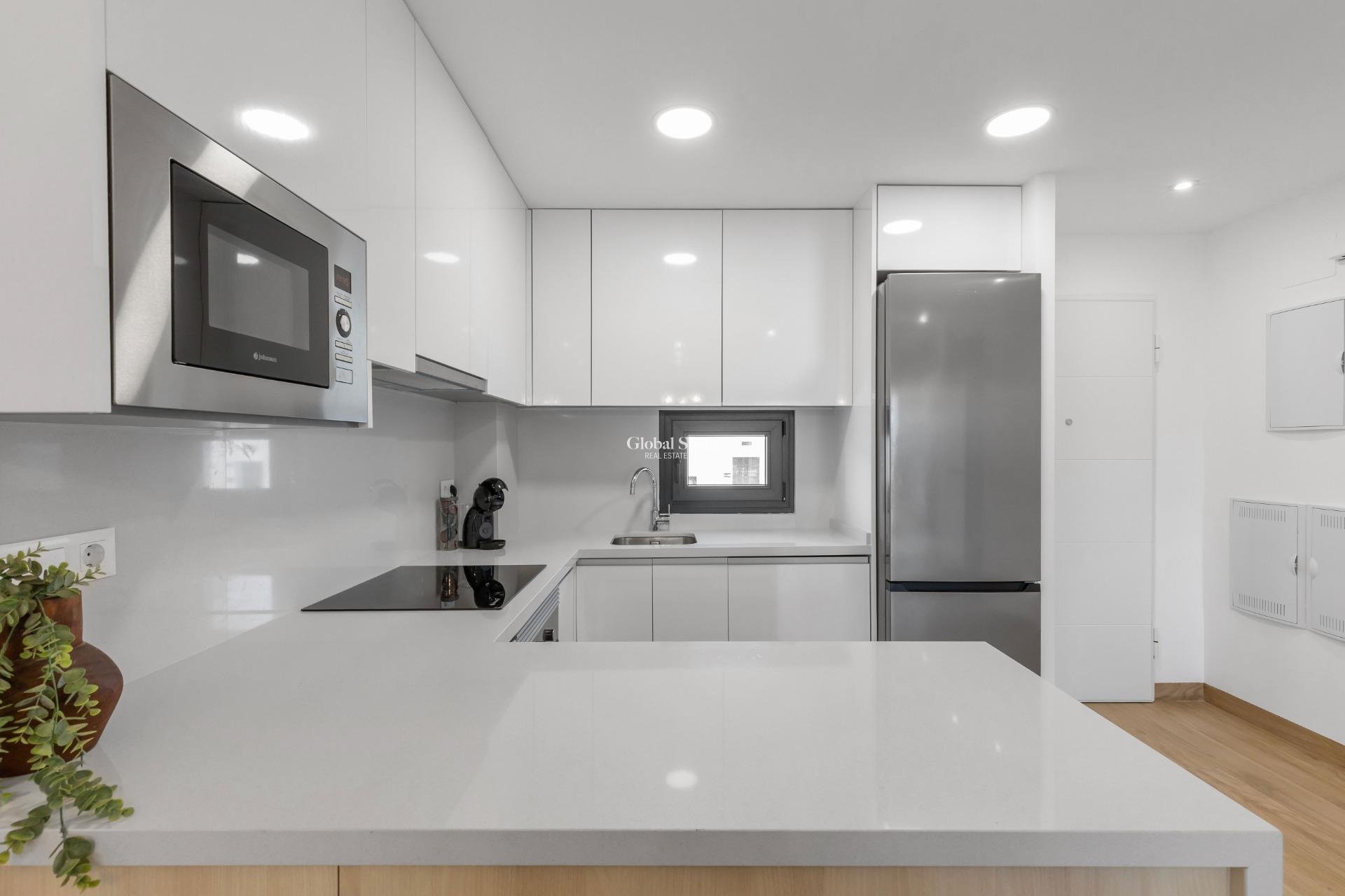 Wederverkoop - PENTHOUSE -
TORREVIEJA - LOS BALCONES - LOS ALTOS
