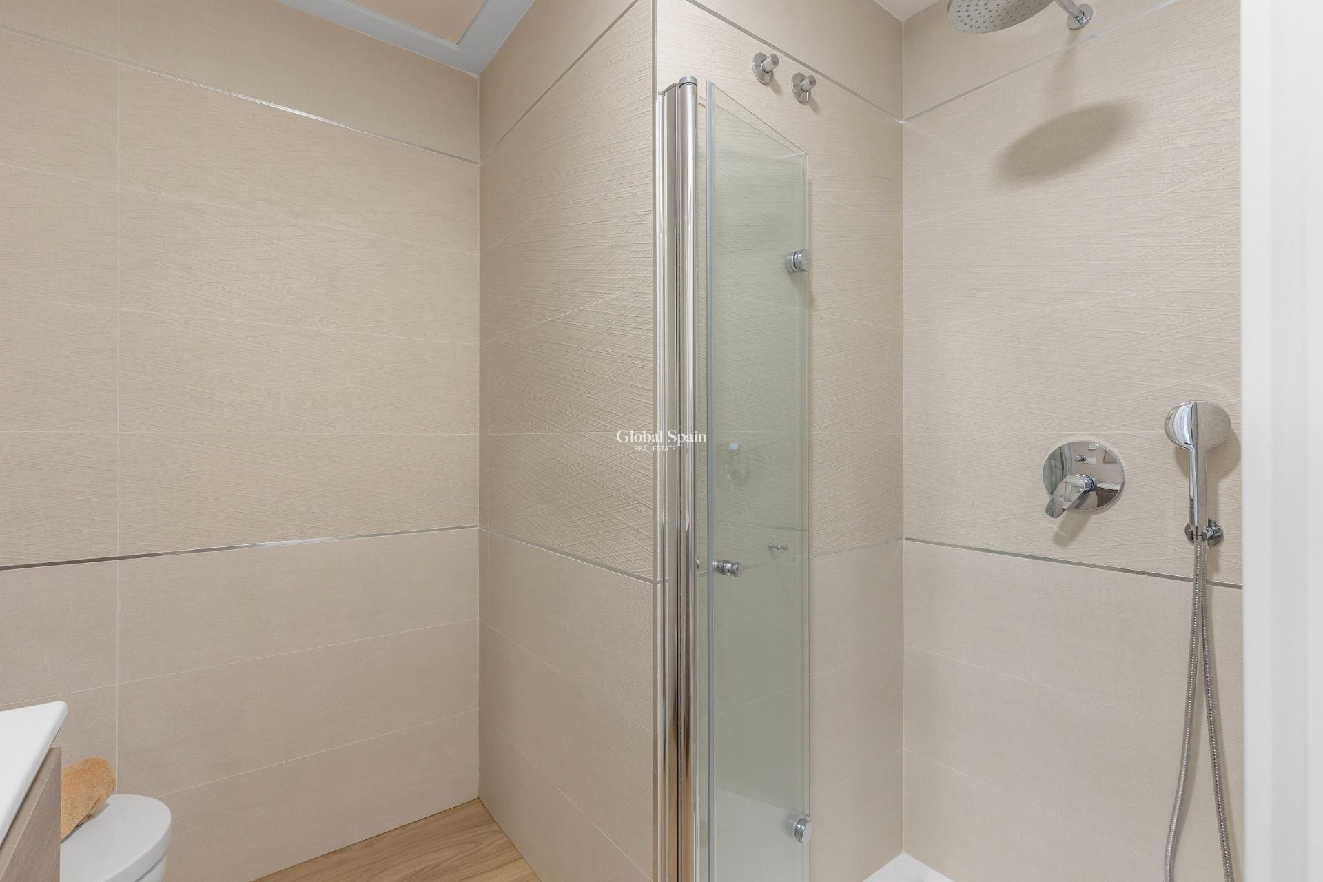 Wederverkoop - PENTHOUSE -
TORREVIEJA - LOS BALCONES - LOS ALTOS