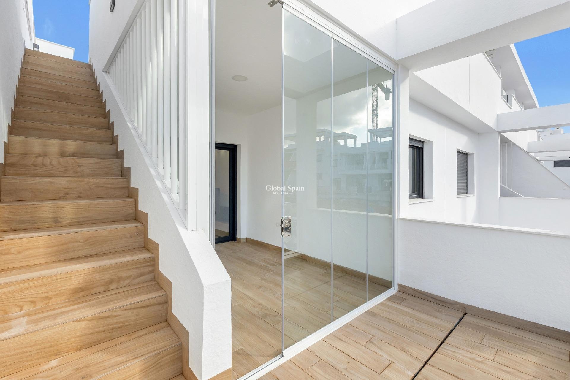 Wederverkoop - PENTHOUSE -
TORREVIEJA - LOS BALCONES - LOS ALTOS