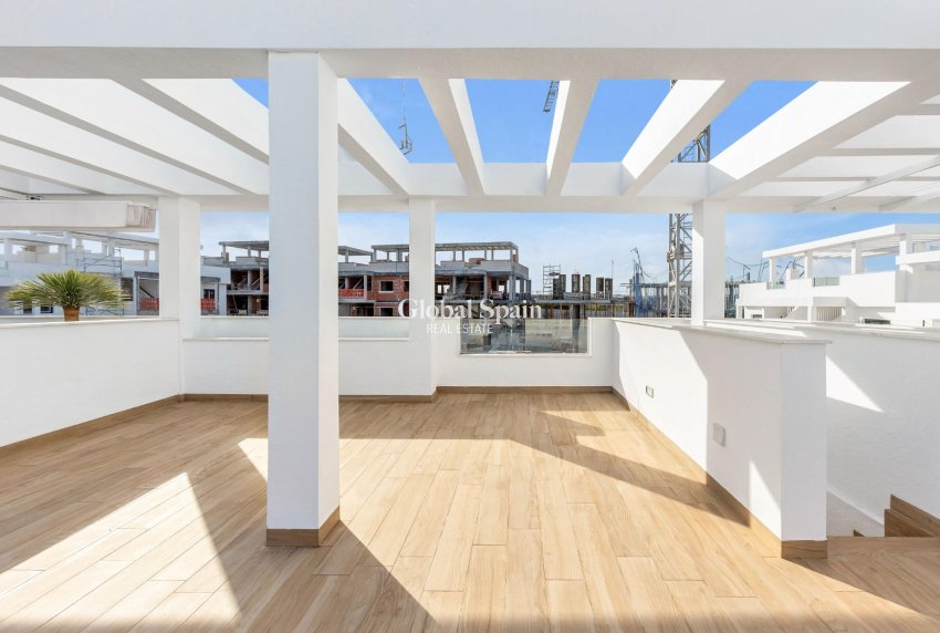 Wederverkoop - PENTHOUSE -
TORREVIEJA - LOS BALCONES - LOS ALTOS