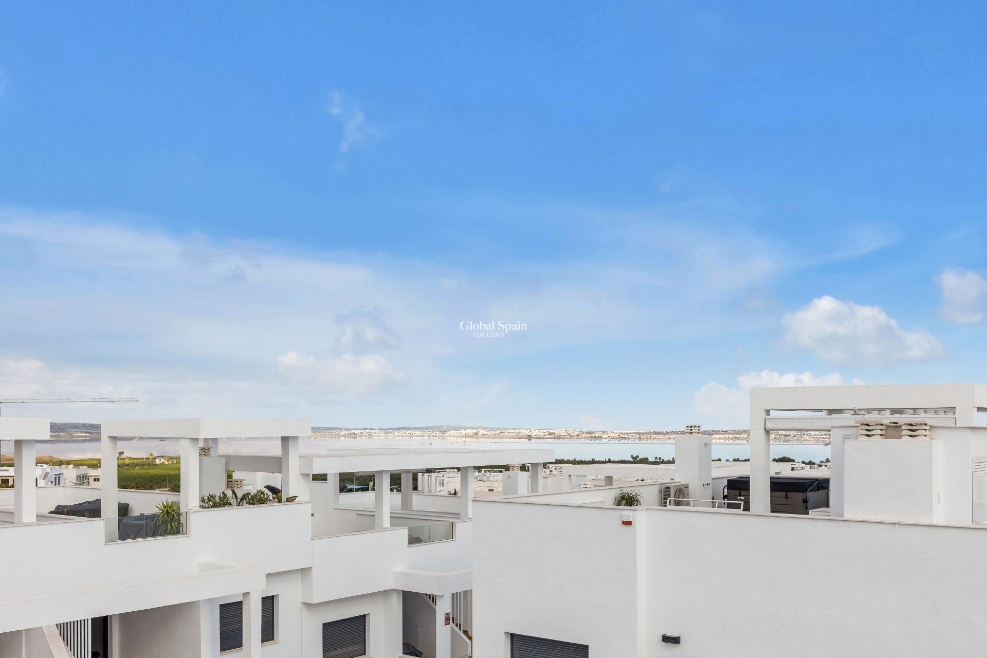 Wederverkoop - PENTHOUSE -
TORREVIEJA - LOS BALCONES - LOS ALTOS