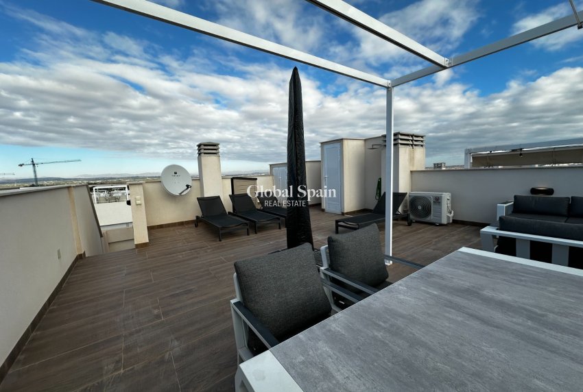 Wederverkoop - Penthouse -
TORREVIEJA - LOS BALCONES - LOS ALTOS