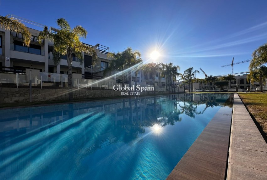 Wederverkoop - Penthouse -
TORREVIEJA - LOS BALCONES - LOS ALTOS