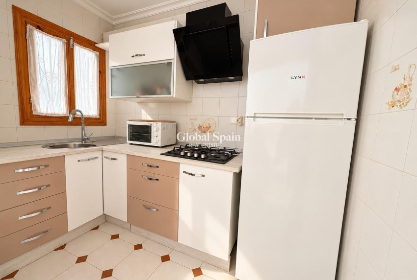 Wederverkoop - PENTHOUSE -
TORREVIEJA - Los Europeos