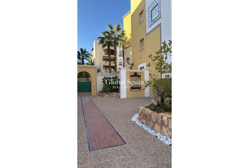 Wederverkoop - PENTHOUSE -
TORREVIEJA - Los Frutales