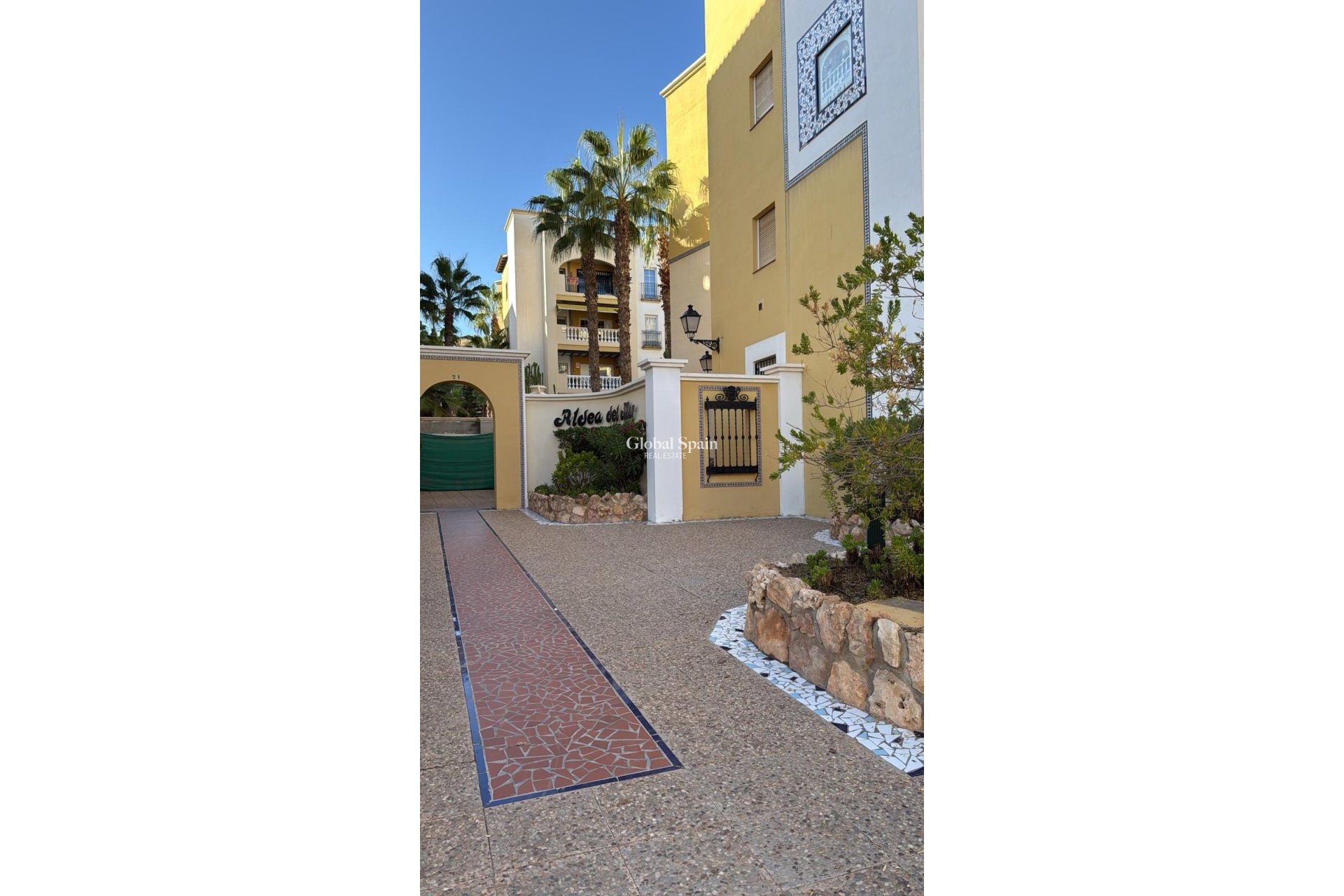 Wederverkoop - PENTHOUSE -
TORREVIEJA - Los Frutales