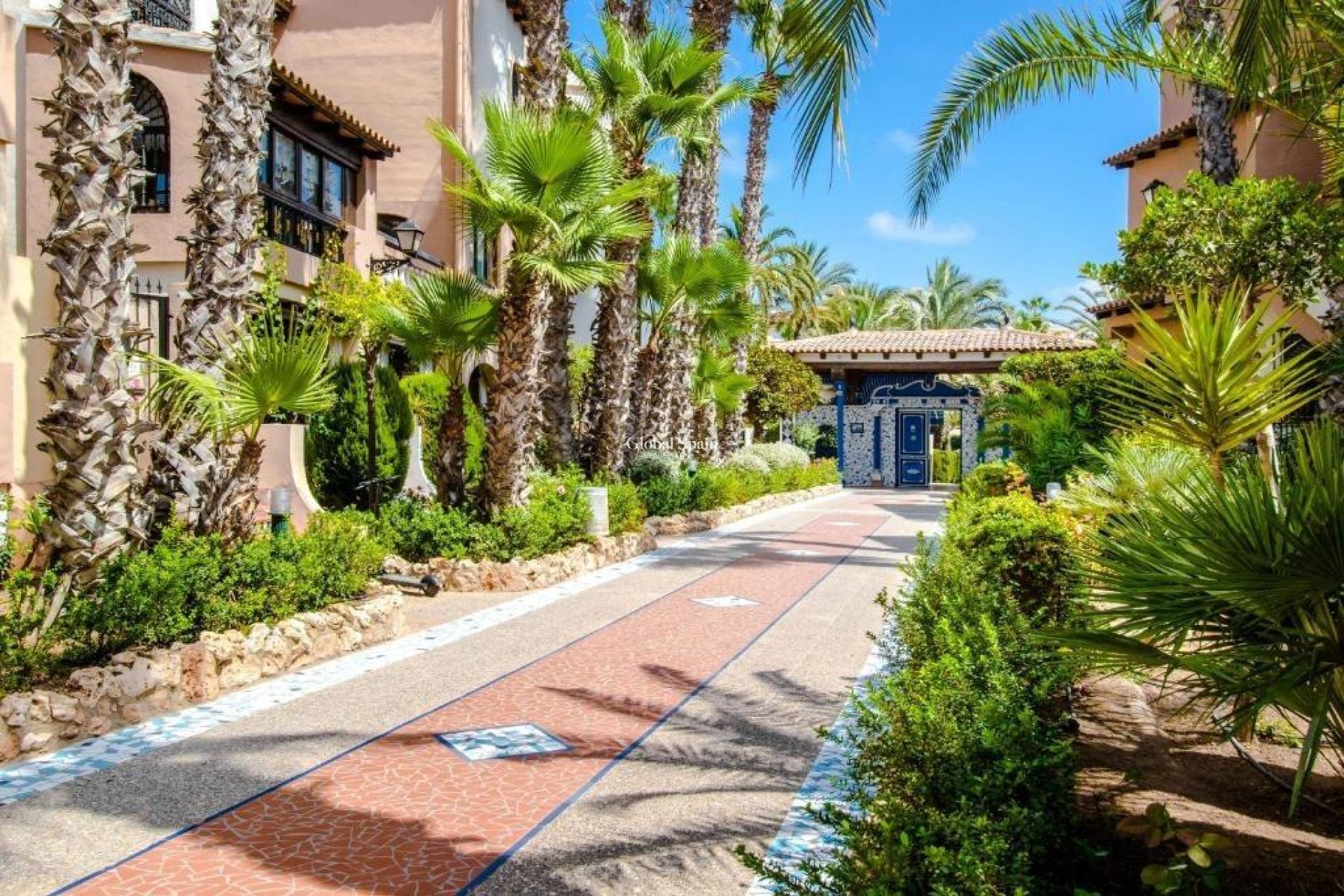 Wederverkoop - PENTHOUSE -
TORREVIEJA - Los Frutales