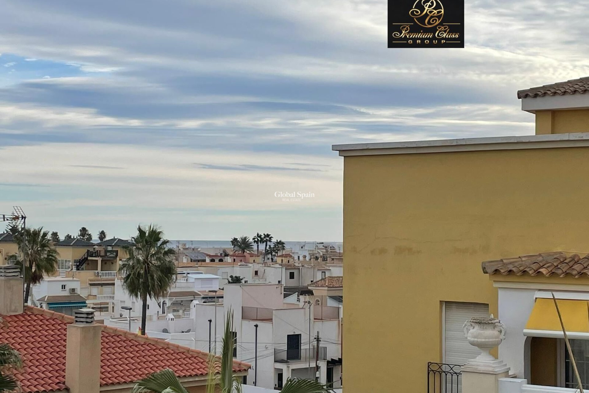 Wederverkoop - PENTHOUSE -
TORREVIEJA - Los Frutales