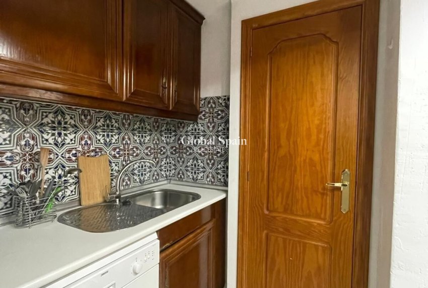 Wederverkoop - PENTHOUSE -
TORREVIEJA - Los Frutales
