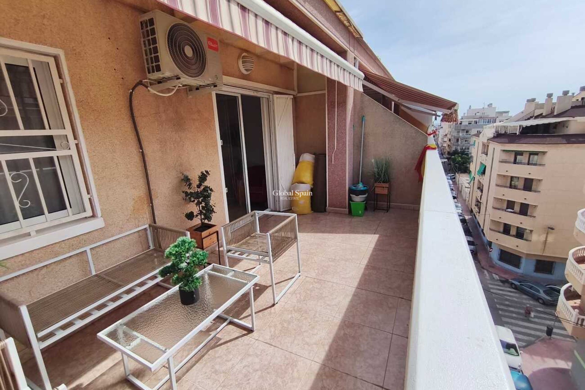 Wederverkoop - PENTHOUSE -
TORREVIEJA - Parque de las Naciones