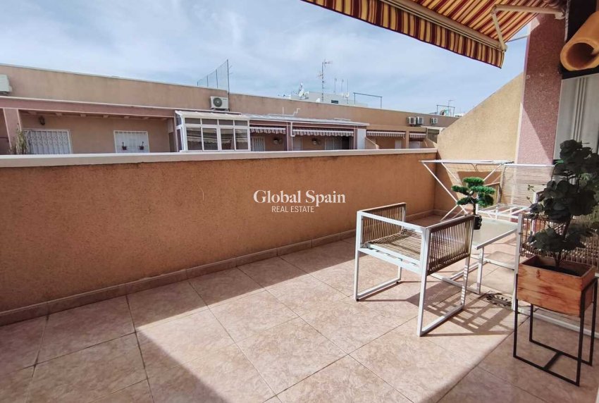 Wederverkoop - PENTHOUSE -
TORREVIEJA - Parque de las Naciones