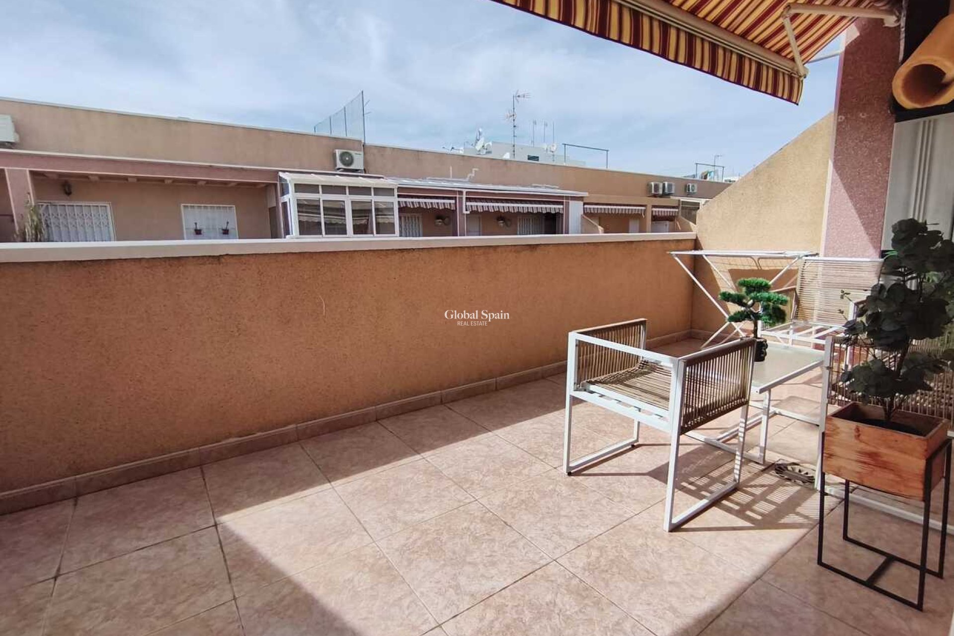 Wederverkoop - PENTHOUSE -
TORREVIEJA - Parque de las Naciones