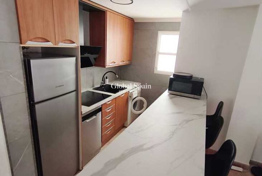 Wederverkoop - PENTHOUSE -
TORREVIEJA - Parque de las Naciones