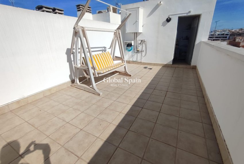Wederverkoop - PENTHOUSE -
TORREVIEJA - Paseo maritimo