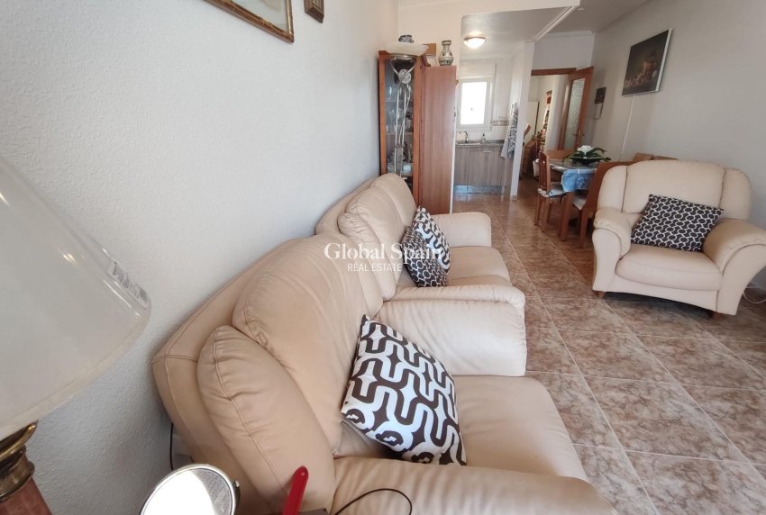 Wederverkoop - PENTHOUSE -
TORREVIEJA - Paseo maritimo