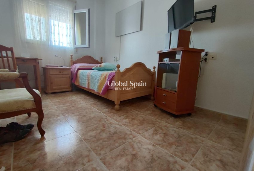 Wederverkoop - PENTHOUSE -
TORREVIEJA - Paseo maritimo