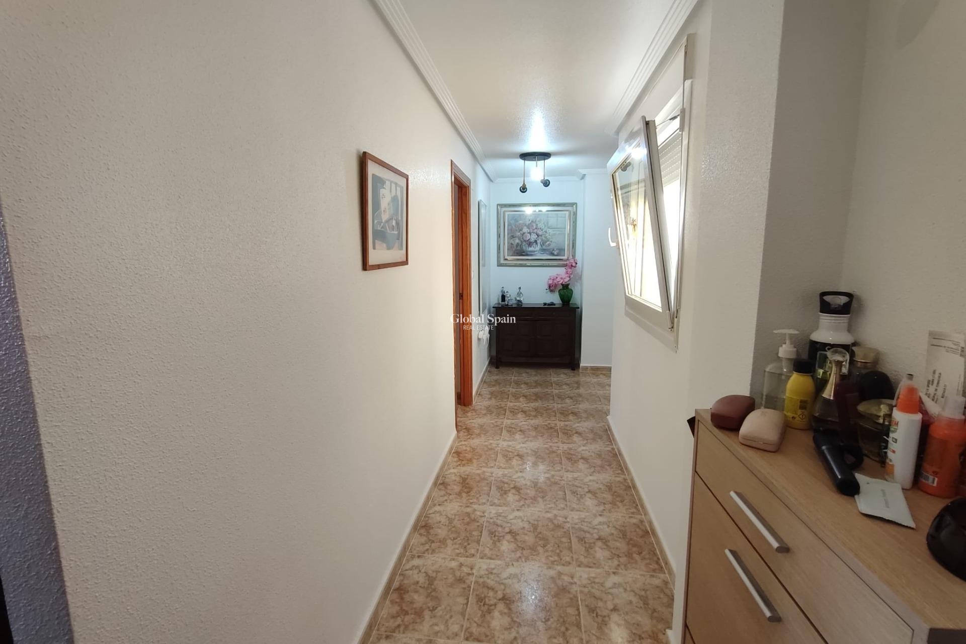 Wederverkoop - PENTHOUSE -
TORREVIEJA - Paseo maritimo