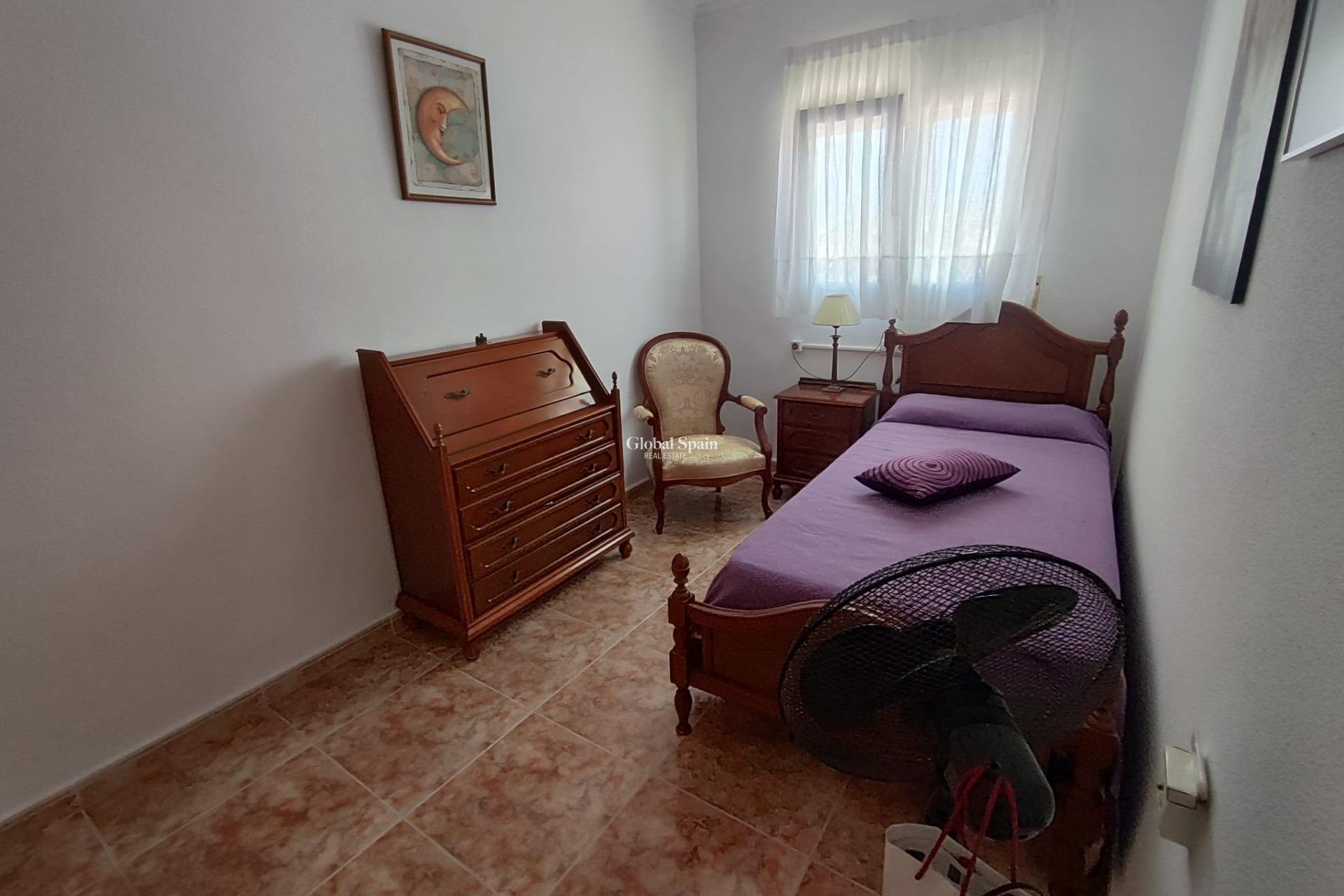 Wederverkoop - PENTHOUSE -
TORREVIEJA - Paseo maritimo