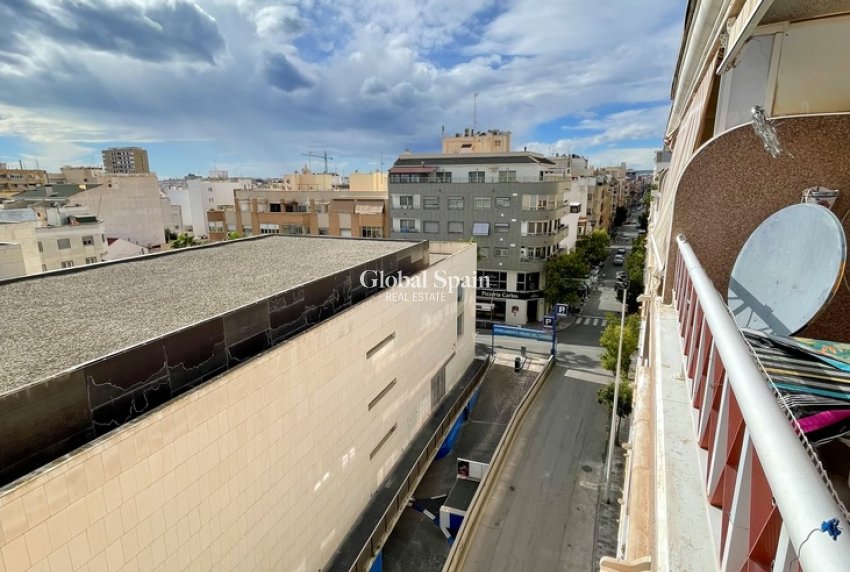 Wederverkoop - PENTHOUSE -
TORREVIEJA - Playa de cura