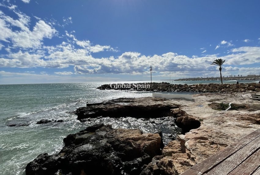 Wederverkoop - PENTHOUSE -
TORREVIEJA - Playa de cura