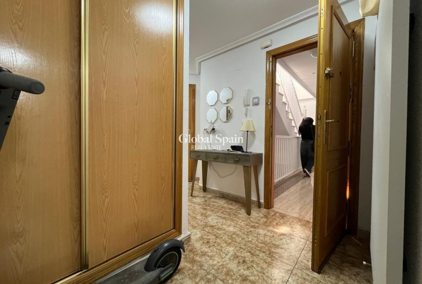 Wederverkoop - Penthouse -
TORREVIEJA - Playa de los Locos